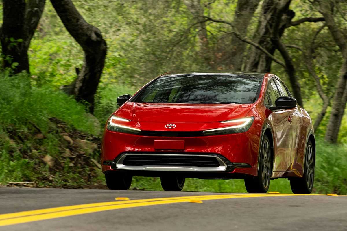 Why Solid-State Batteries Are the Future of Electric Vehicles